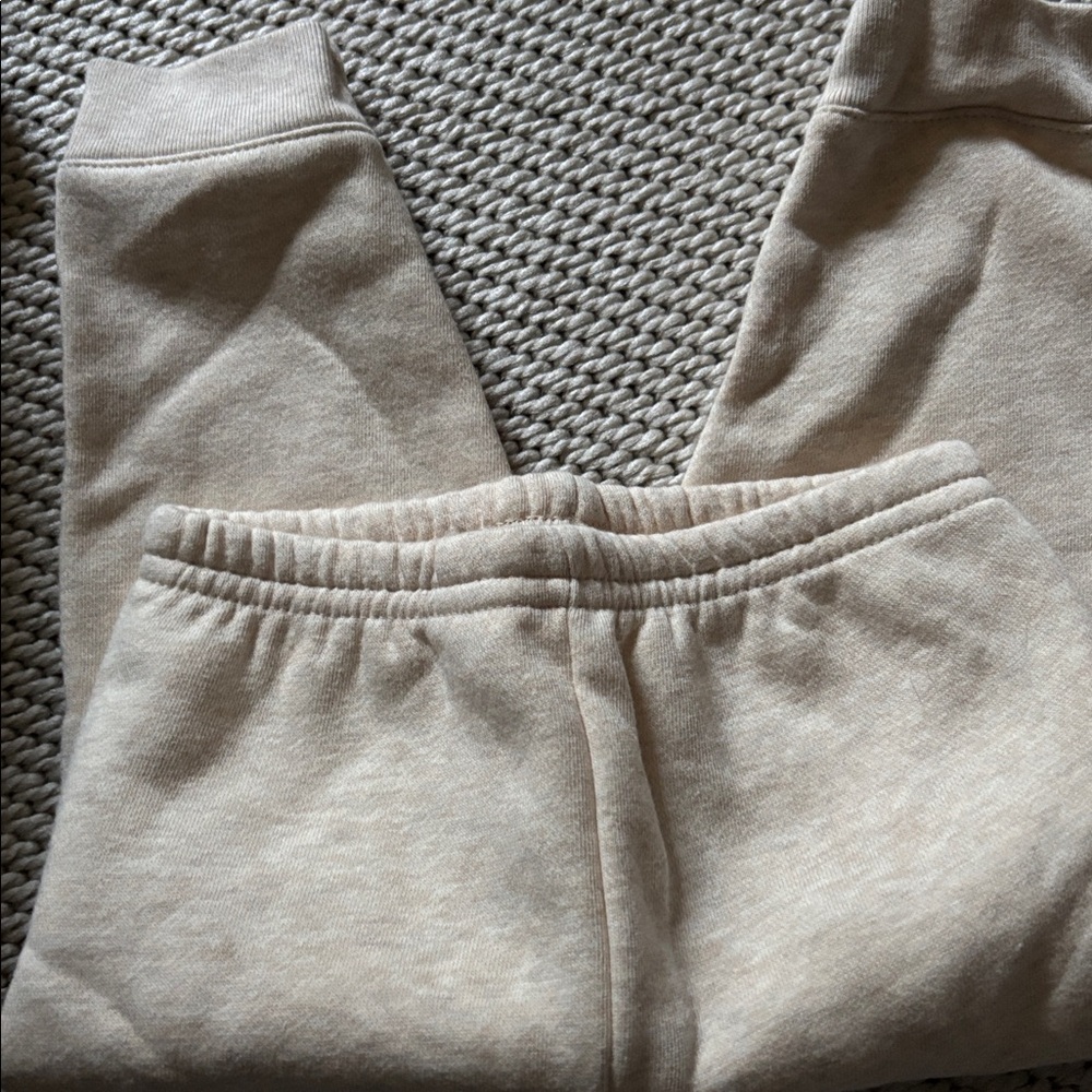 Pants fleece infant toddler size 24 months 80%cotton 20% polyester Garanimals